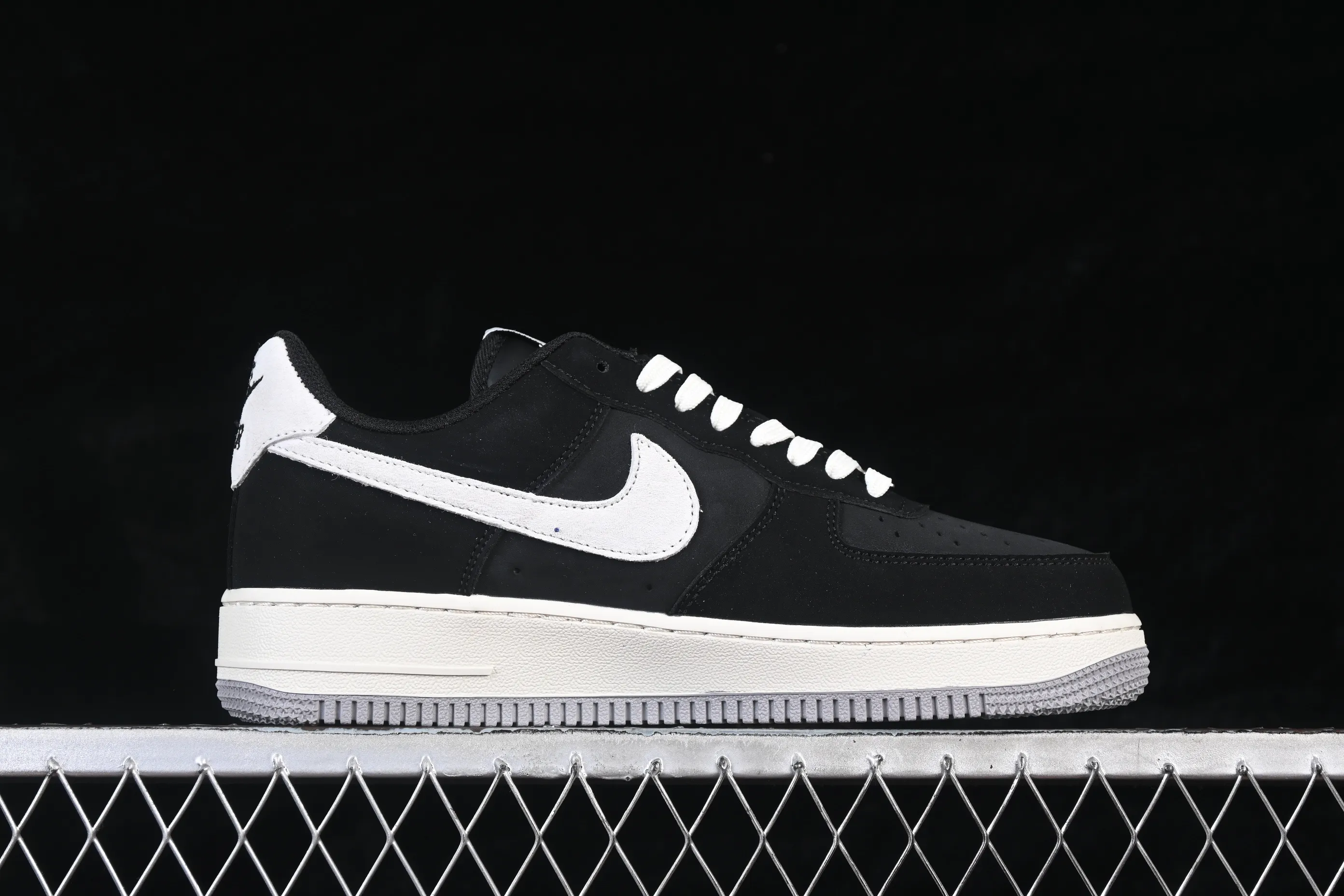 All categories Nk Air Force 1 Air Force series Nk Air Force 1 Low Air Force low-top Nike Air Force 1'07 Low Jet black and gray Air Force 1 low-top casual sneakers FQ3544-001